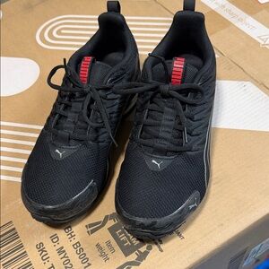 Men’s Puma Black Sneakers with Red Tongue Branding Size 11